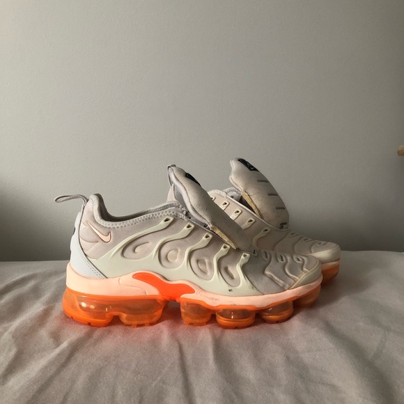 Nike Vapor airmax in creamsicle - Picture 3 of 8